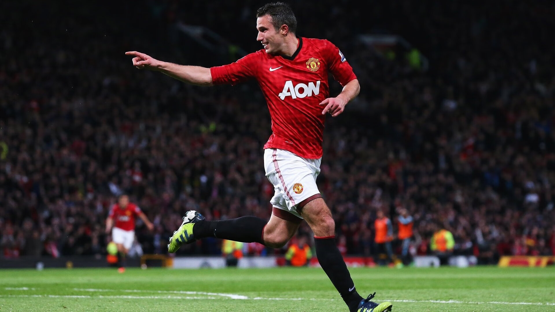 拜仁战术调整果断,重新掌控比赛节奏,拜仁战术分析