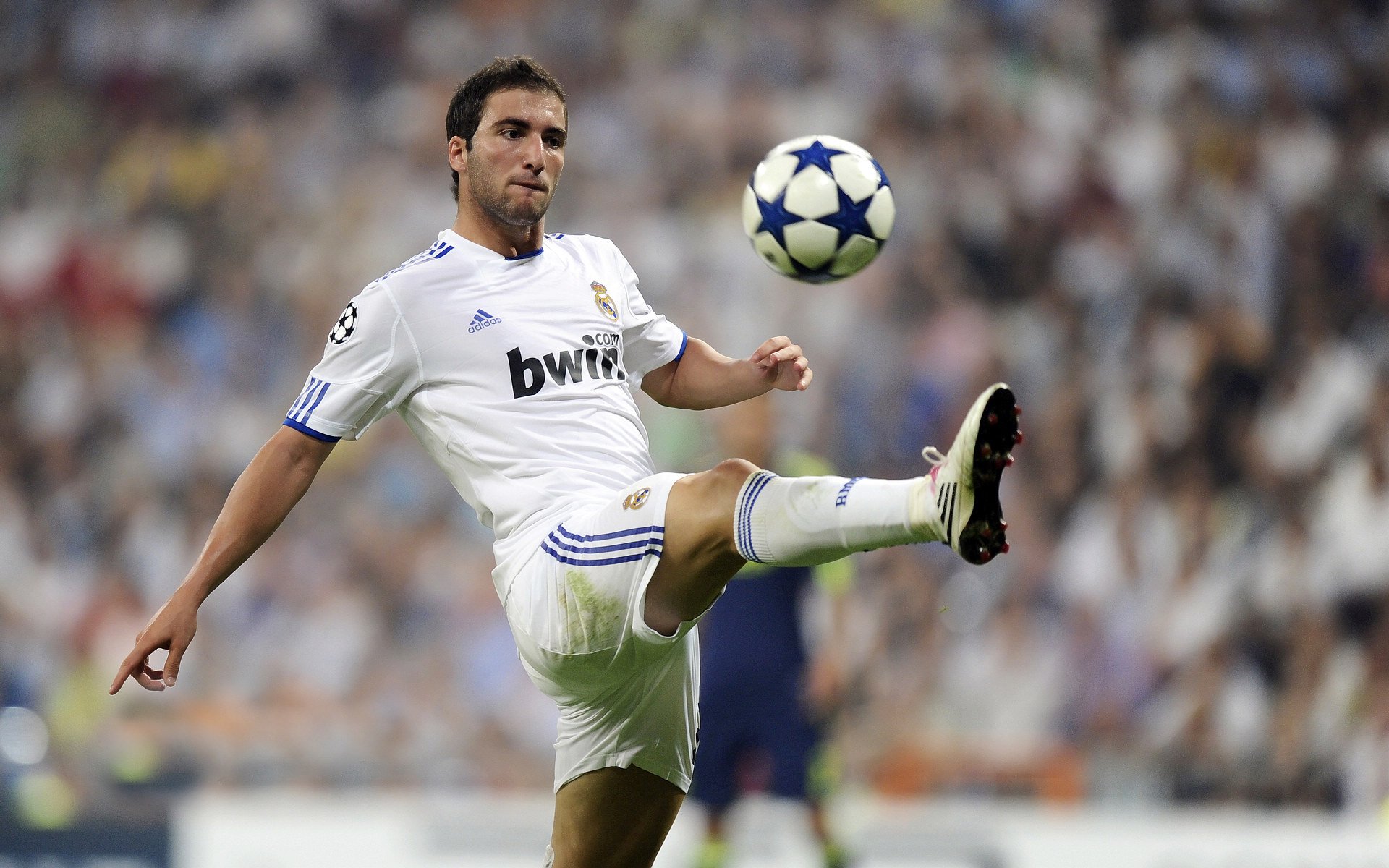 期待,独行侠丹尼尔·加福德有望在打活塞的比赛中迎来赛季首秀